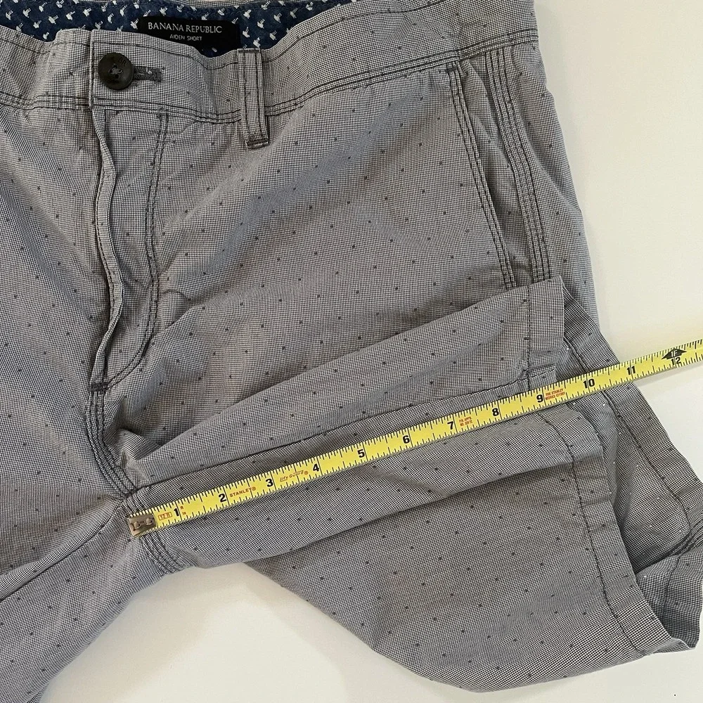 Banana Republic Men's Size 32 Aiden‎ Short Gray Houndstooth Mini Dot 100% Cotton